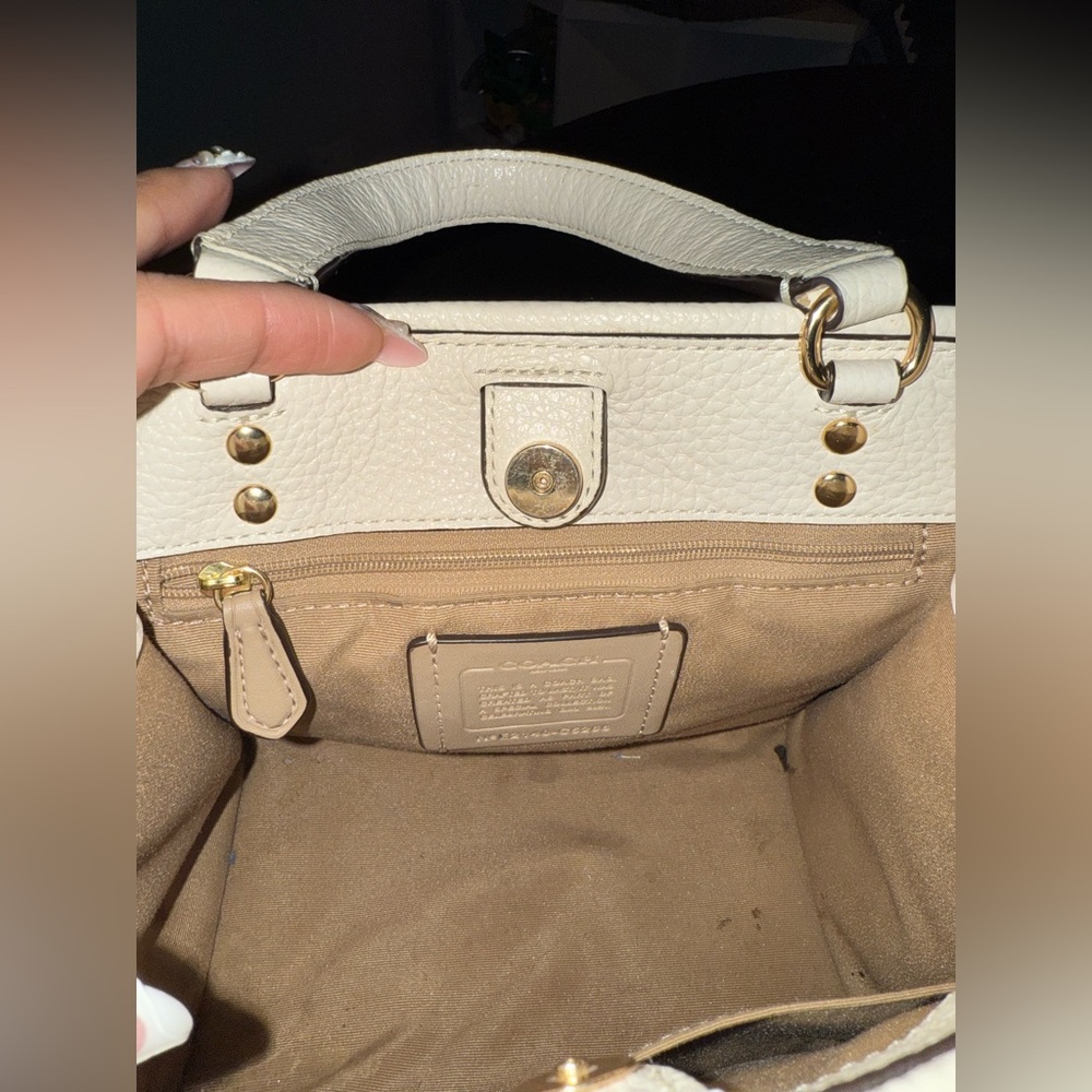Coach Dempsey Carryall Bag - Picture 5 of 8